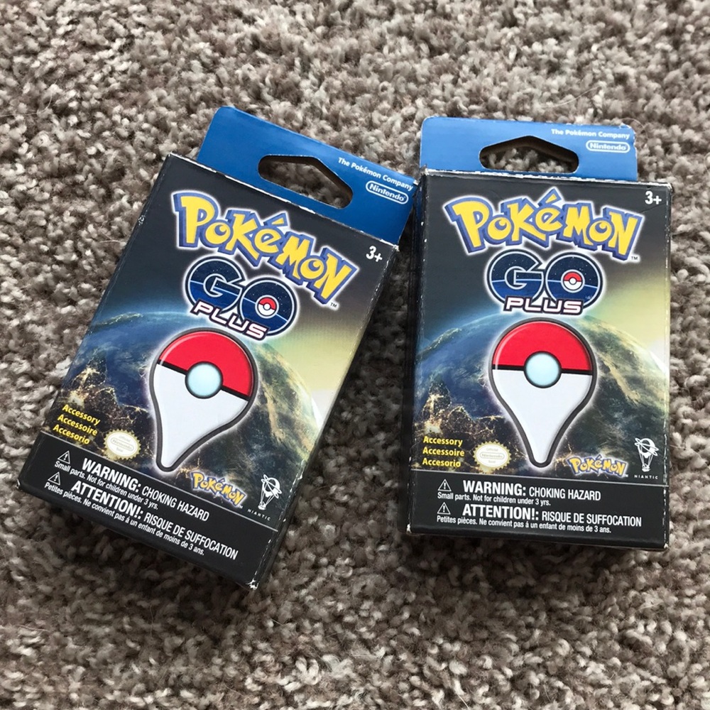 2 POKÉMON GO PLUS
